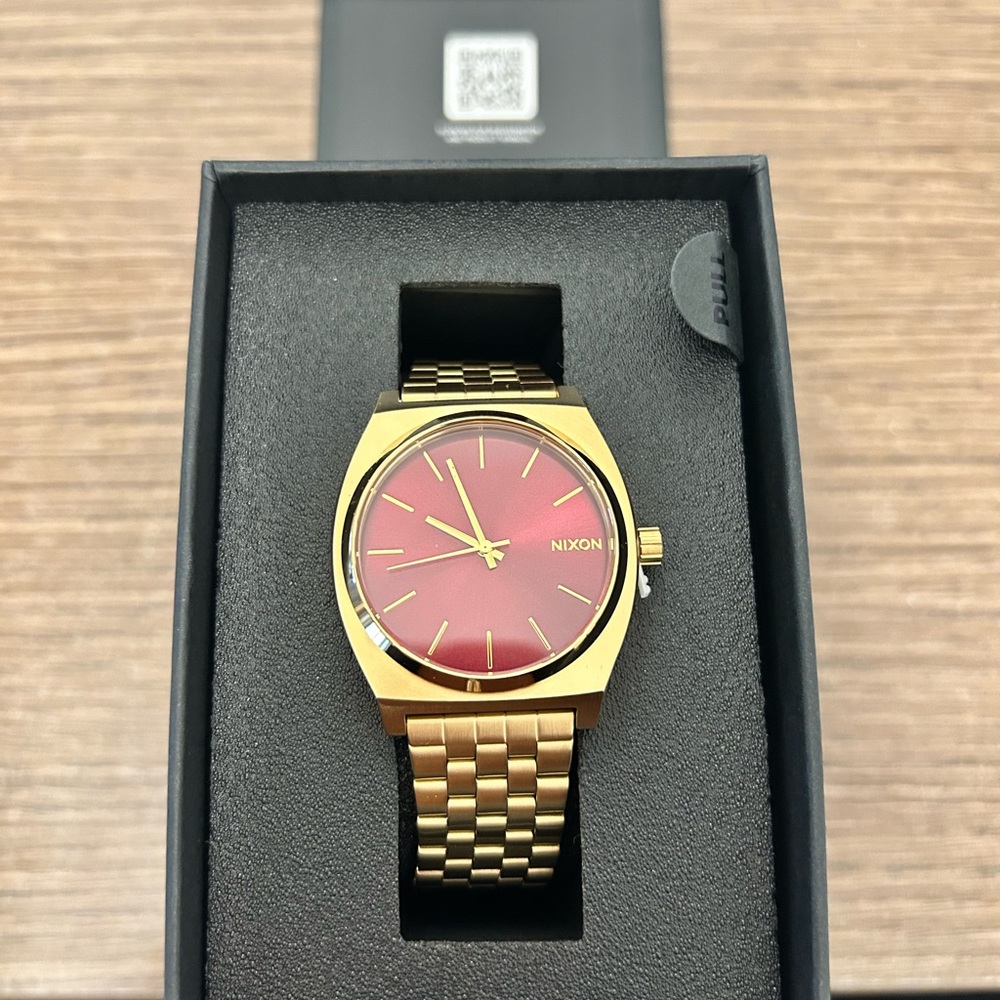 NWOT! Nixon Time Teller Chrono watch